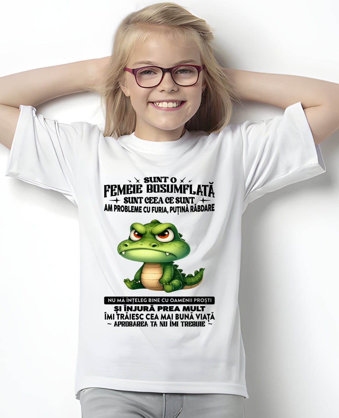 SUNT O FEMEIE BOSUMFLATĂ - Tricou de ziua de naștere pentru femeie - RO/TRNN00 (SKU2605-376-00)
