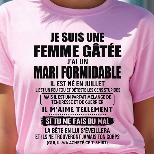 JUILLET - JE SUIS UNE FEMME GÂTÉE - PAR MON MARI - FR/FMA TRNN07 (SKU2608-631-07)