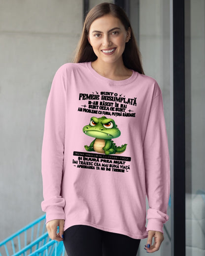 MAI - SUNT O FEMEIE BOSUMFLATĂ - Tricou de ziua de naștere pentru femeie - RO/TRNN05 (SKU2605-376-05)