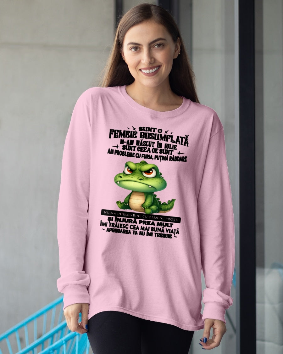 IULIE - SUNT O FEMEIE BOSUMFLATĂ - Tricou de ziua de naștere pentru femeie - RO/TRNN07 (SKU2605-376-07)