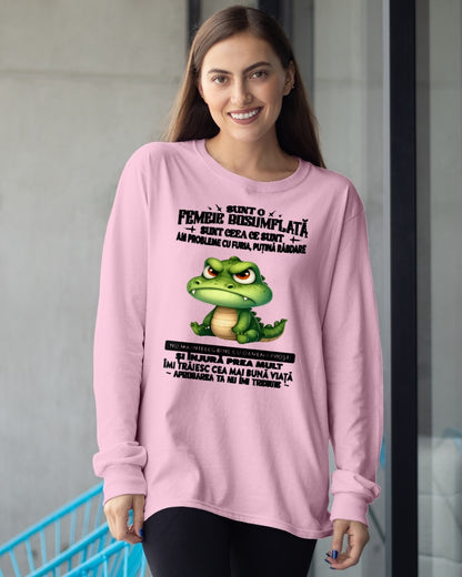 SUNT O FEMEIE BOSUMFLATĂ - Tricou de ziua de naștere pentru femeie - RO/TRNN00 (SKU2605-376-00)