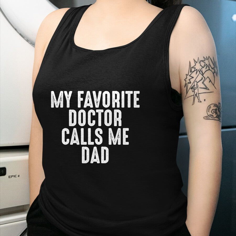 Best Doctor Shirt, Funny Doctor UnisexT-Shirt/Hoodie/Sweatshirt HLT00 - Proud Dad Of A Doctor - Medical Practitioner Physician Dad T-Shirt