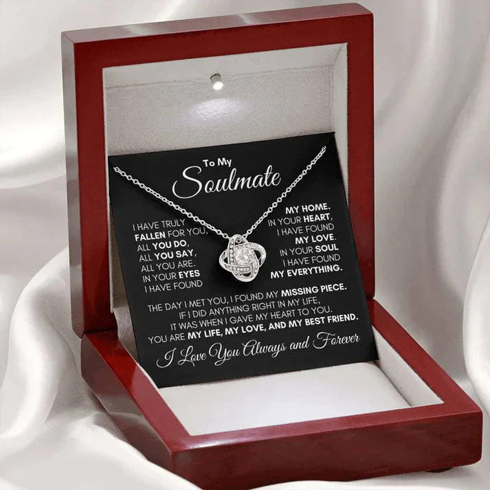 Gift To My Lovely Wife From Husband - Premium Love Knot Necklace