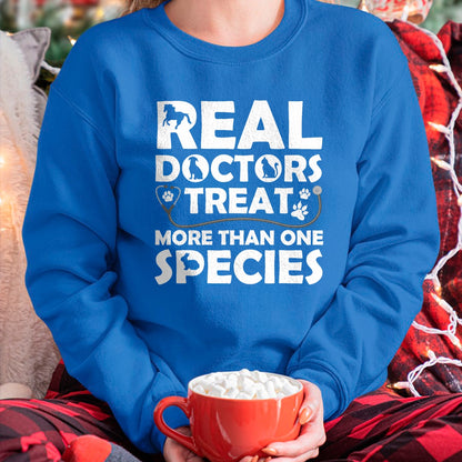 Best Doctor Shirt, Funny Doctor UnisexT-Shirt/Hoodie/Sweatshirt HLT00 - Cool Veterinarian Design For Men Women Veterinary Pet Doctor T-Shirt