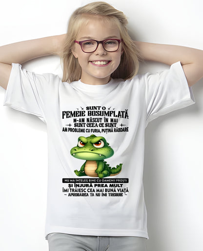 MAI - SUNT O FEMEIE BOSUMFLATĂ - Tricou de ziua de naștere pentru femeie - RO/TRNN05 (SKU2605-376-05)