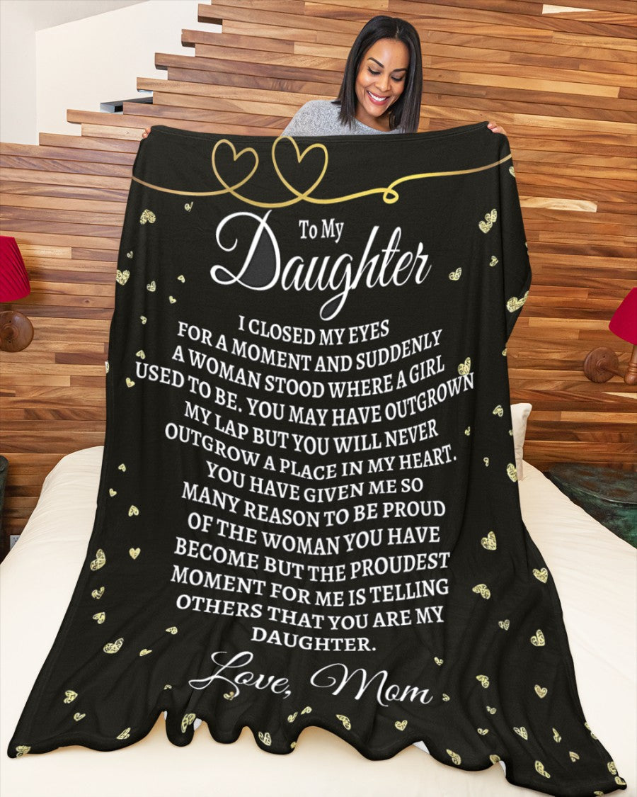 TO MY DAUGHTER - GIFT FOR DAUGHTER FROM MOM - Sherpa Fleece Quilt Blanket (SKUB-BLANKET-MOM00)