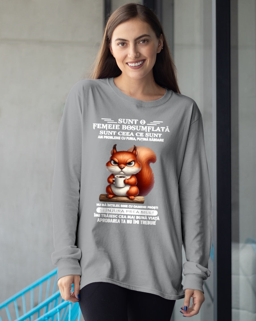 SUNT O FEMEIE BOSUMFLATĂ - Tricou de ziua de naștere pentru femeie - RO/TRNN00 (SKU2605-374-00)
